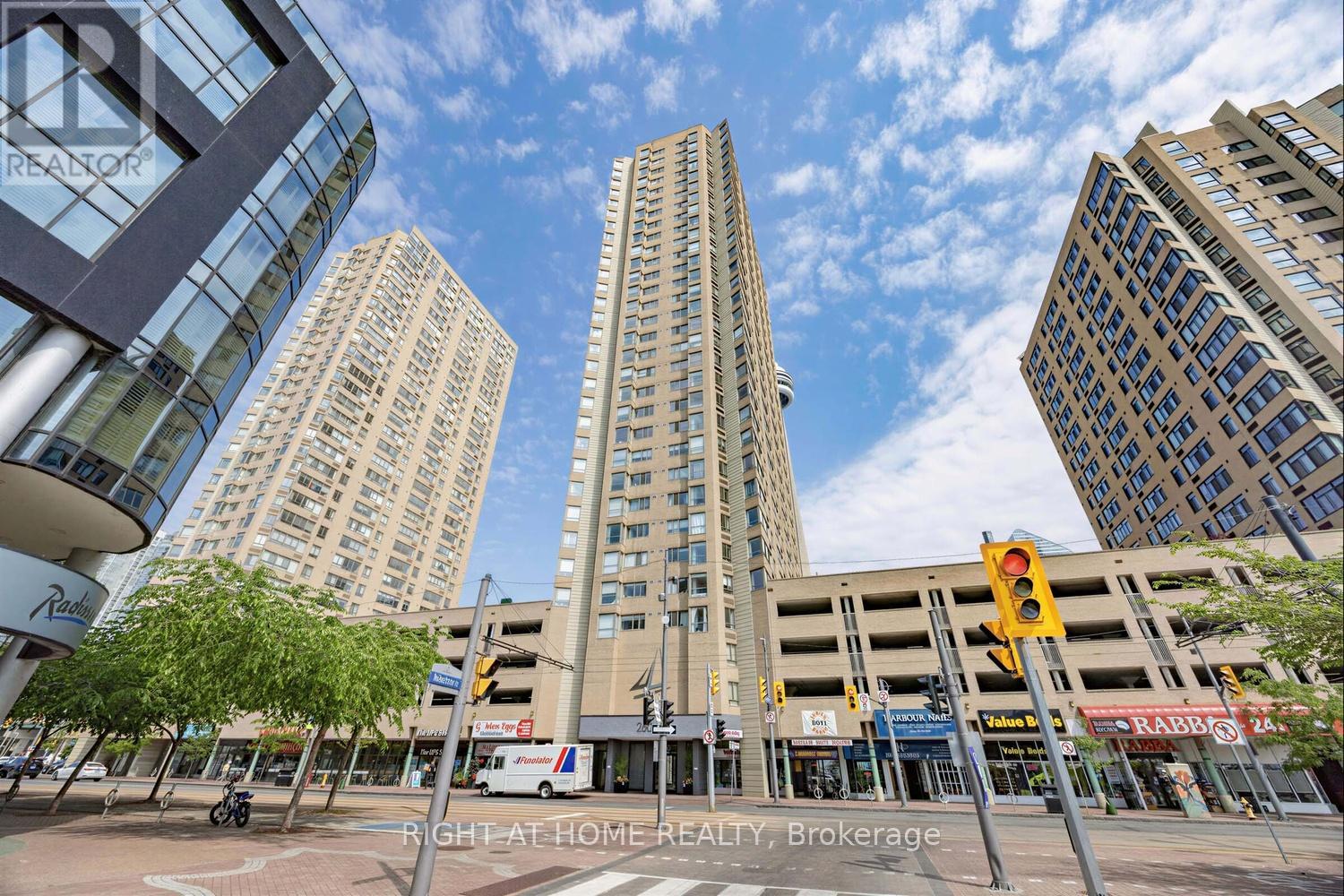 1906 - 260 QUEENS QUAY W, Toronto, Ontario