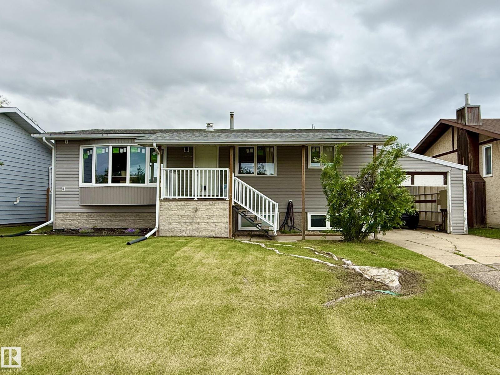 5032 45 ST, Lamont, Alberta