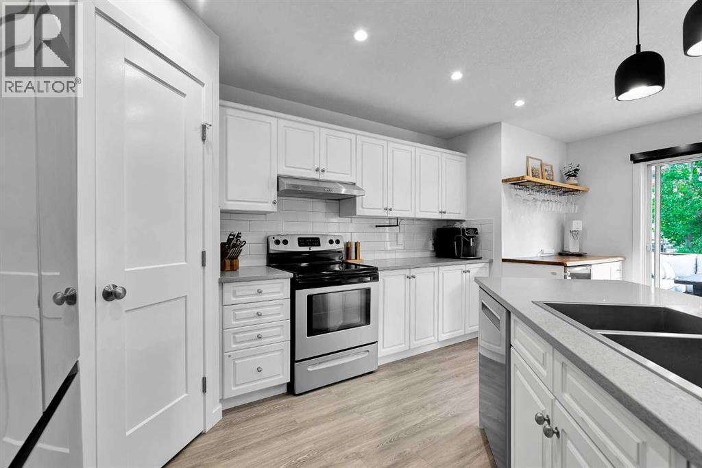 272 Douglas Glen Boulevard Se, Calgary, Alberta  T2Z 3M8 - Photo 5 - A2317510