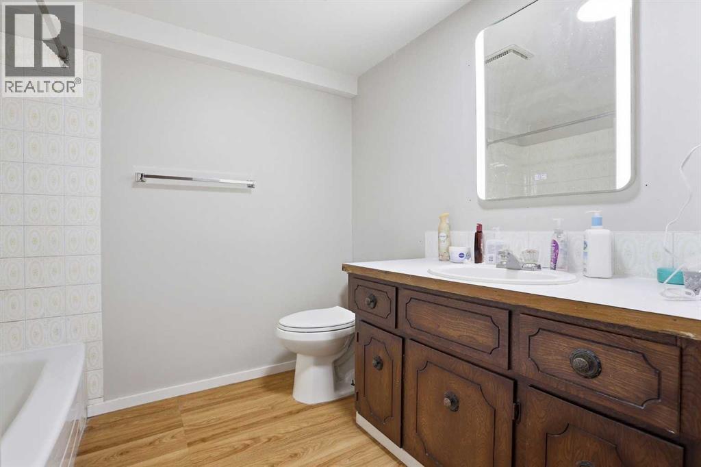 84 Ranchero Rise Nw, Calgary, Alberta  T3G 1E2 - Photo 44 - A2320258