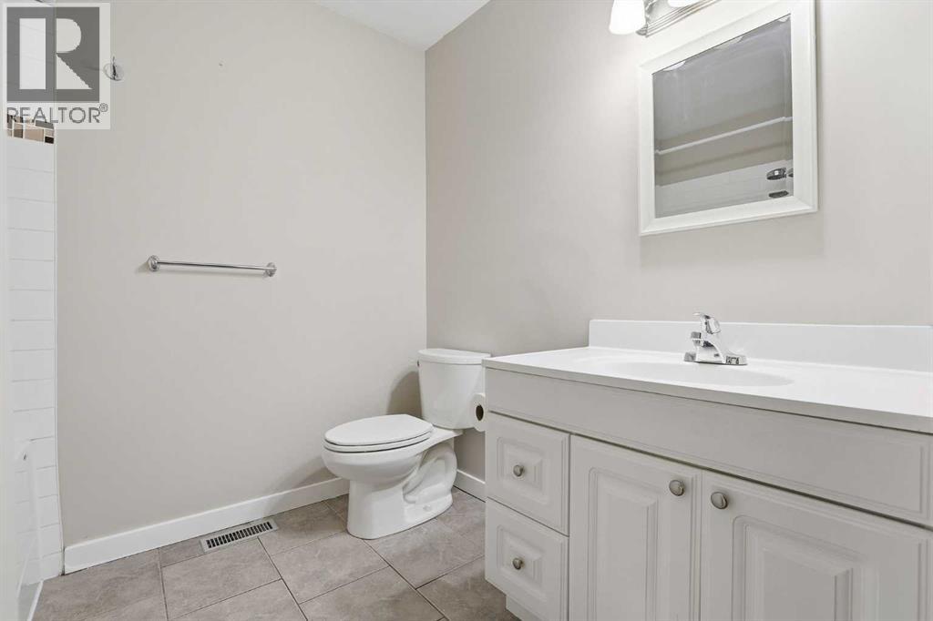 84 Ranchero Rise Nw, Calgary, Alberta  T3G 1E2 - Photo 28 - A2320258