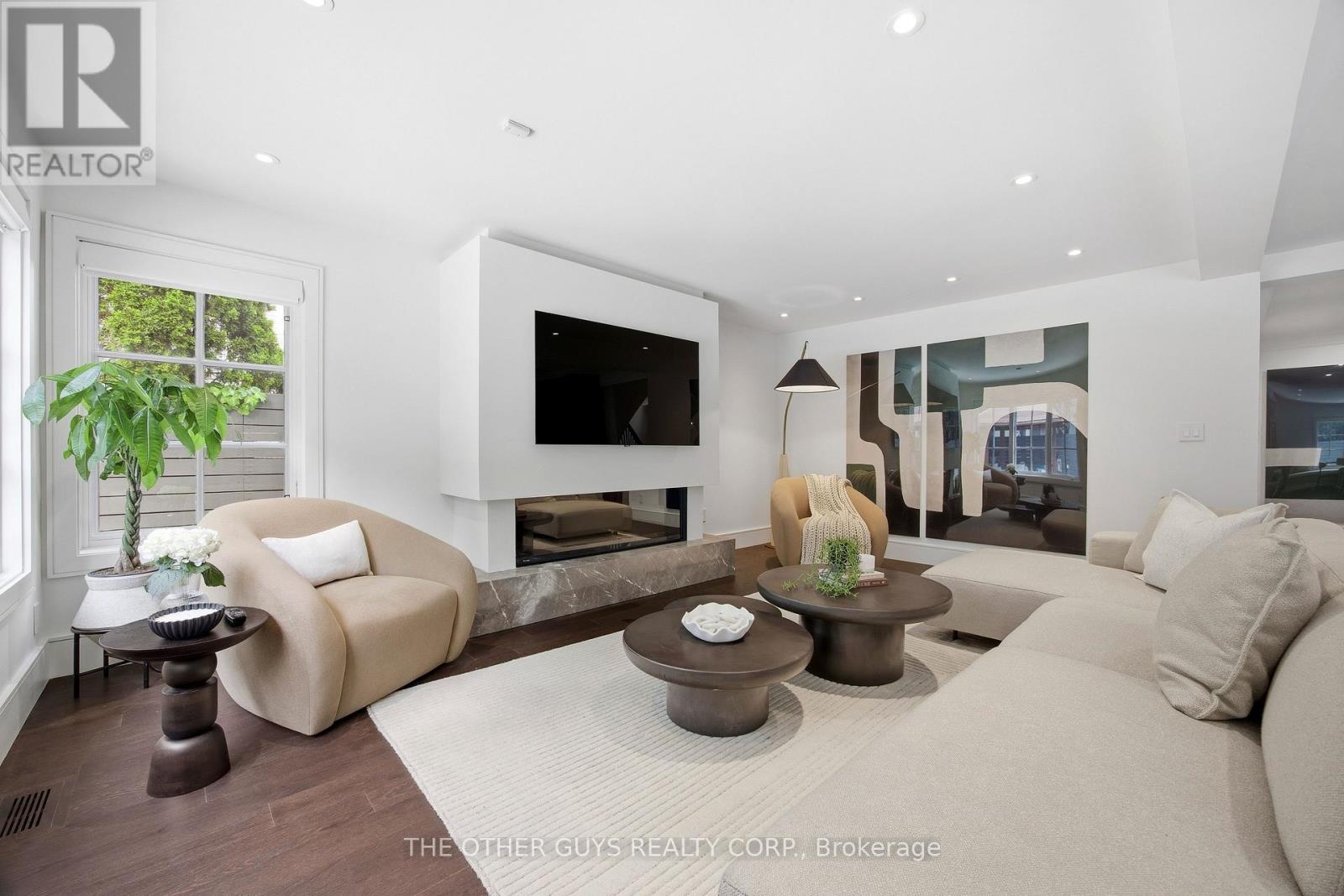 18 Chipstead Road, Toronto, Ontario  M3B 3E6 - Photo 8 - C13440660