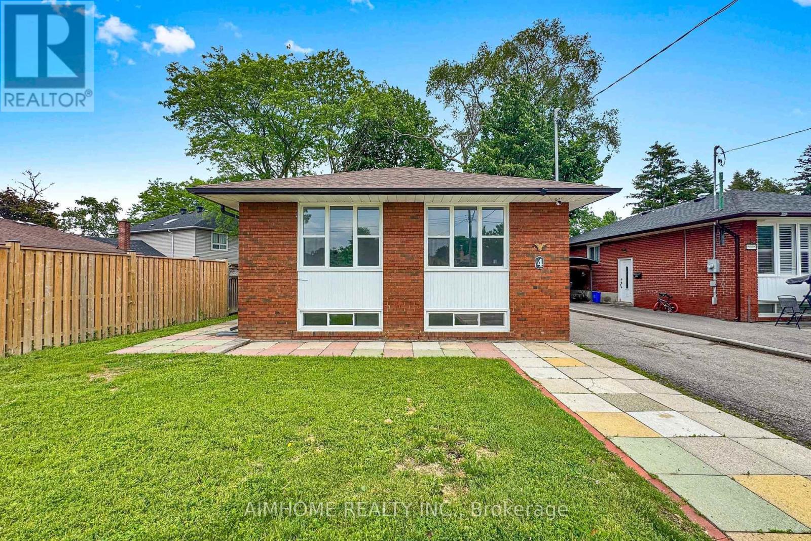 4 Pelmar Place, Toronto, Ontario  M1G 1G5 - Photo 4 - E13429628