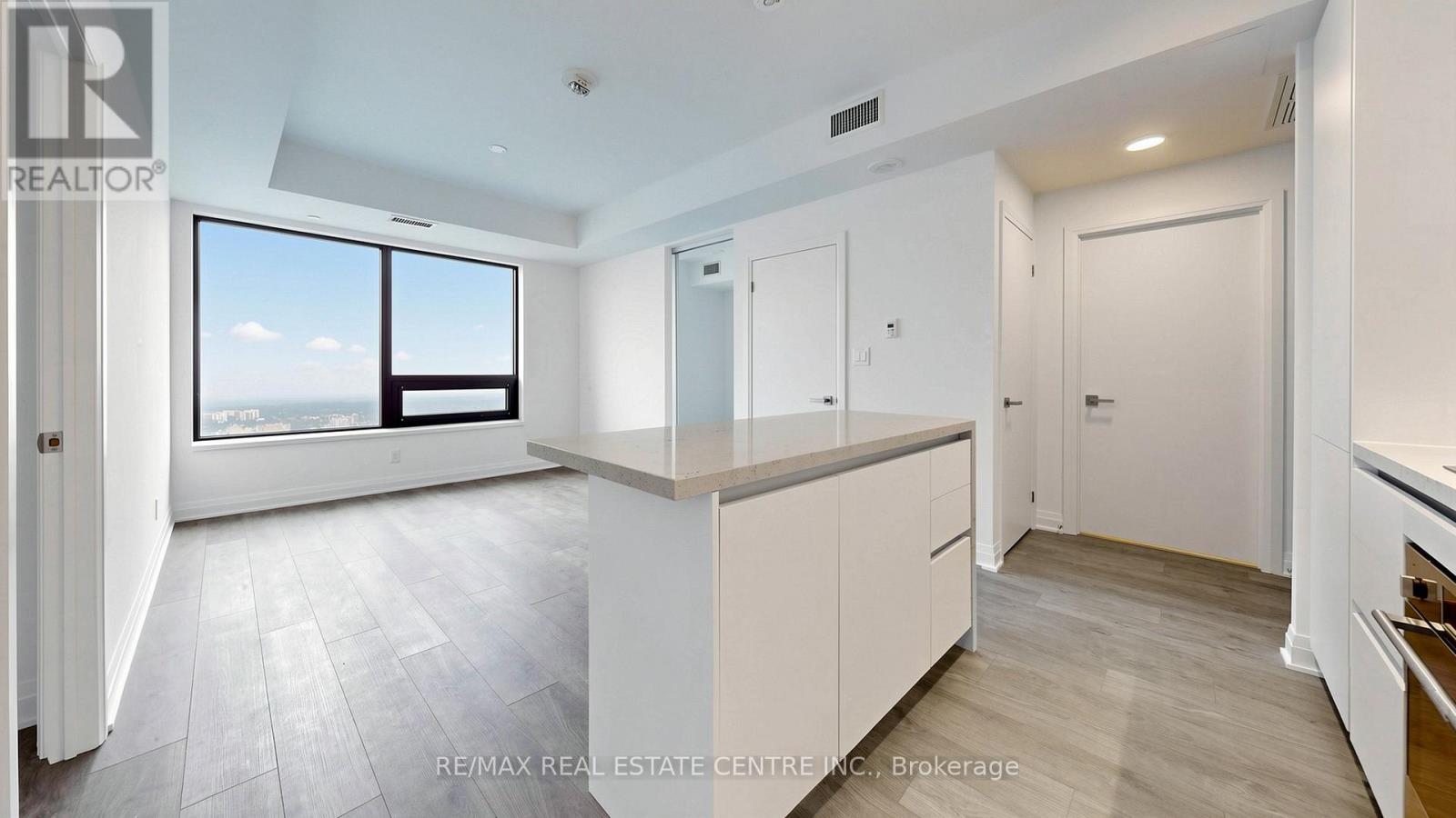 5903 - 4015 The Exchange, Mississauga, Ontario  L5B 0N9 - Photo 16 - W13423446