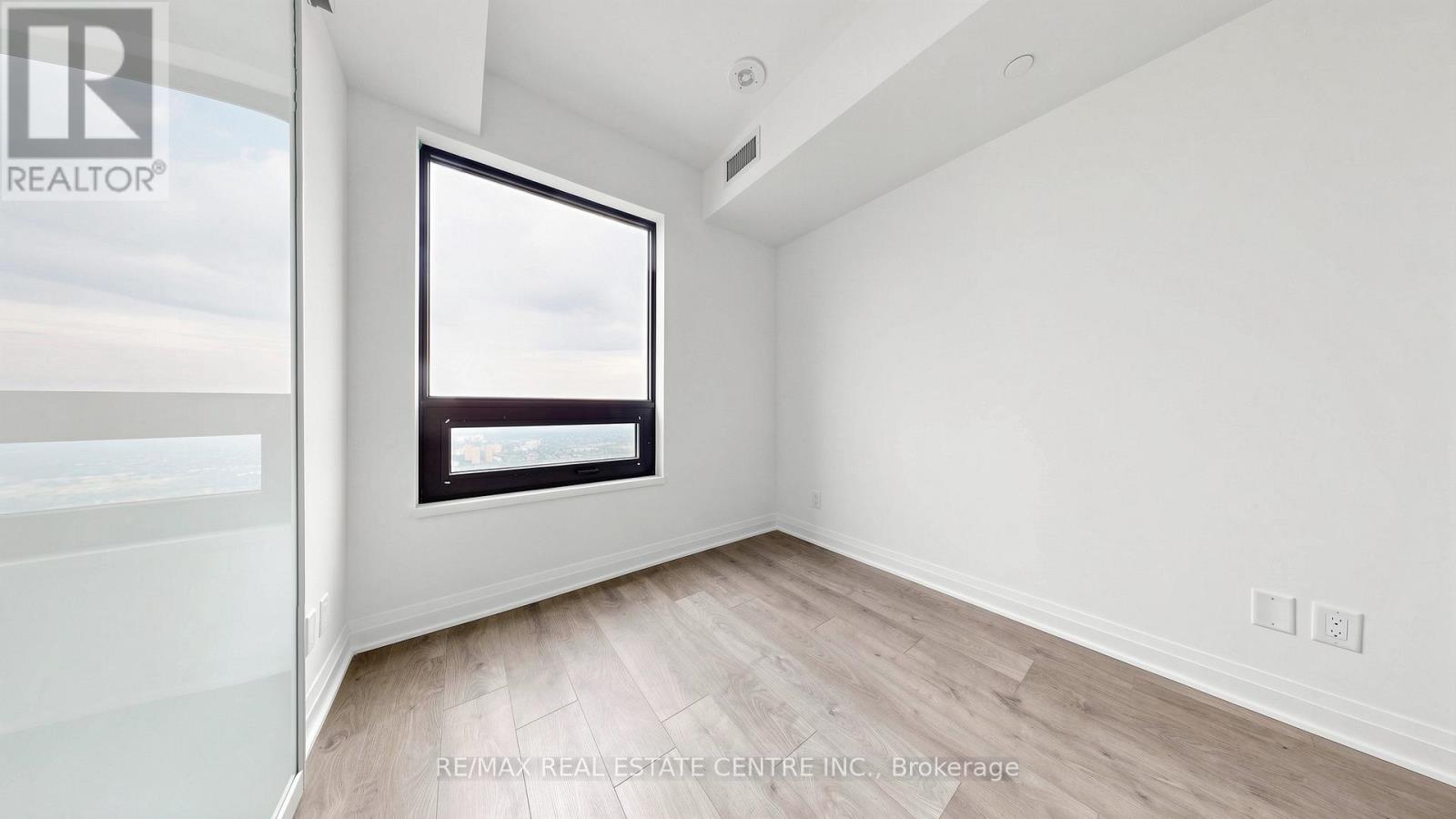 5903 - 4015 The Exchange, Mississauga, Ontario  L5B 0N9 - Photo 25 - W13423446