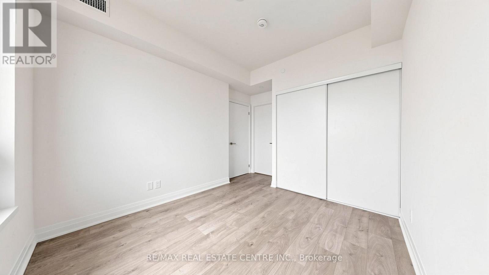 5903 - 4015 The Exchange, Mississauga, Ontario  L5B 0N9 - Photo 20 - W13423446