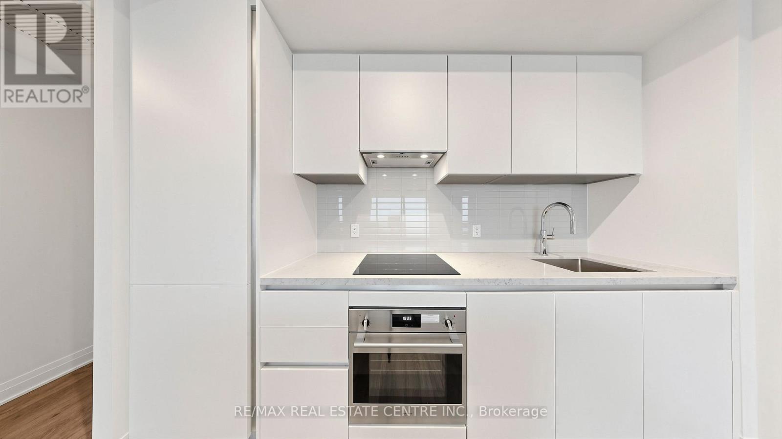 5903 - 4015 The Exchange, Mississauga, Ontario  L5B 0N9 - Photo 17 - W13423446