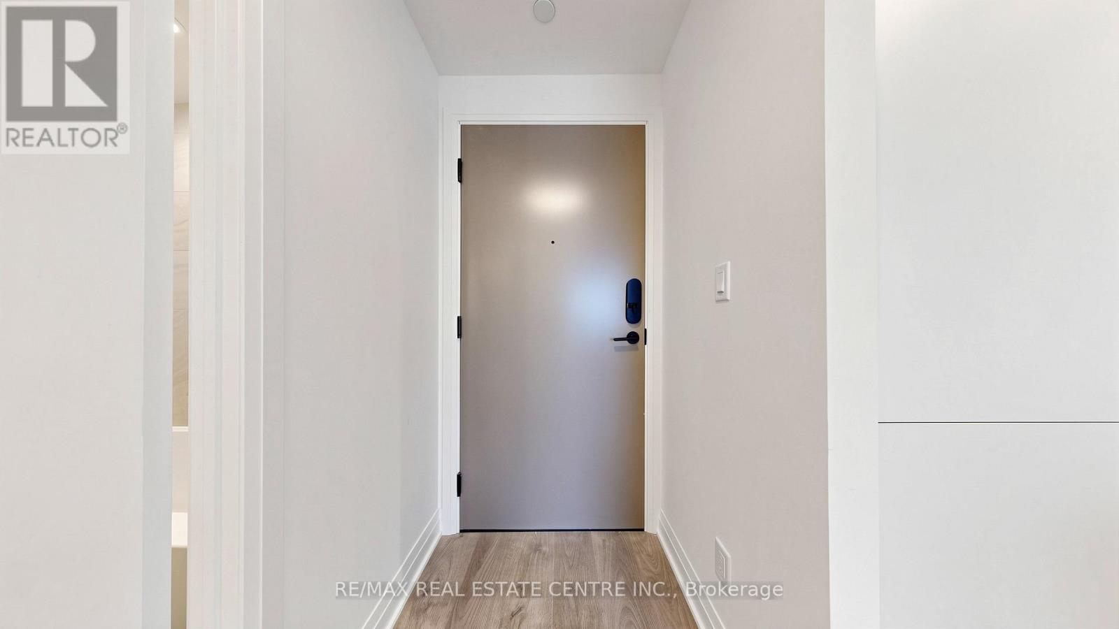 5903 - 4015 The Exchange, Mississauga, Ontario  L5B 0N9 - Photo 7 - W13423446