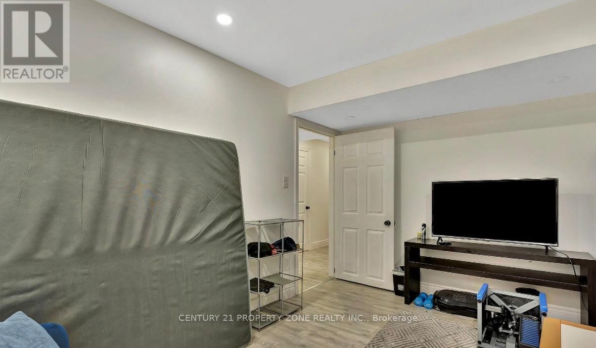 254 Waterbrook Lane, Kitchener, Ontario  N2P 0H7 - Photo 18 - X13440972