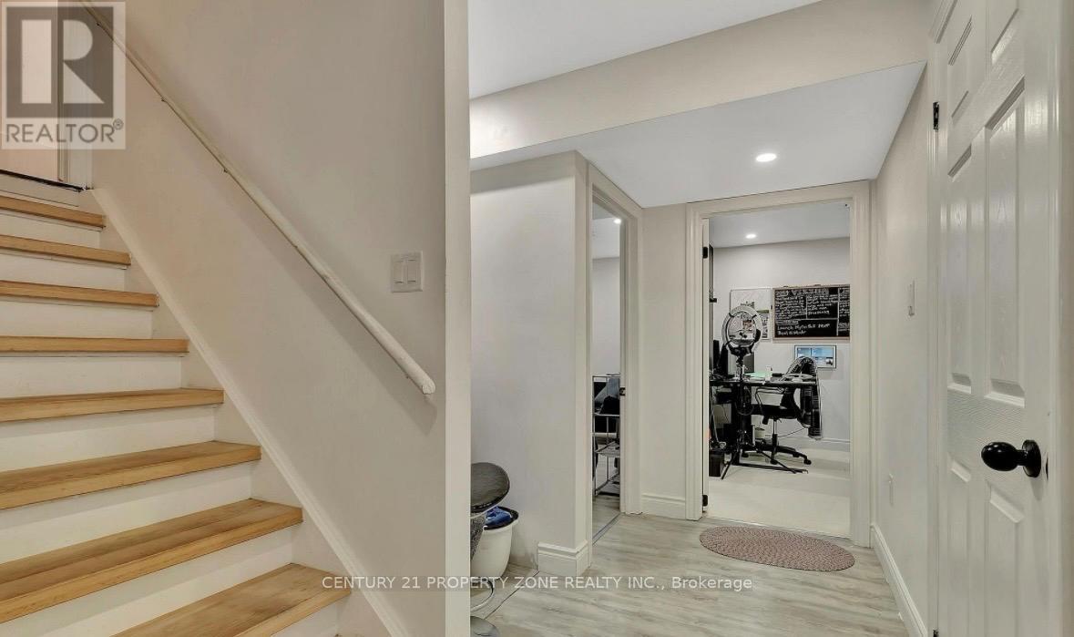 254 Waterbrook Lane, Kitchener, Ontario  N2P 0H7 - Photo 16 - X13440972