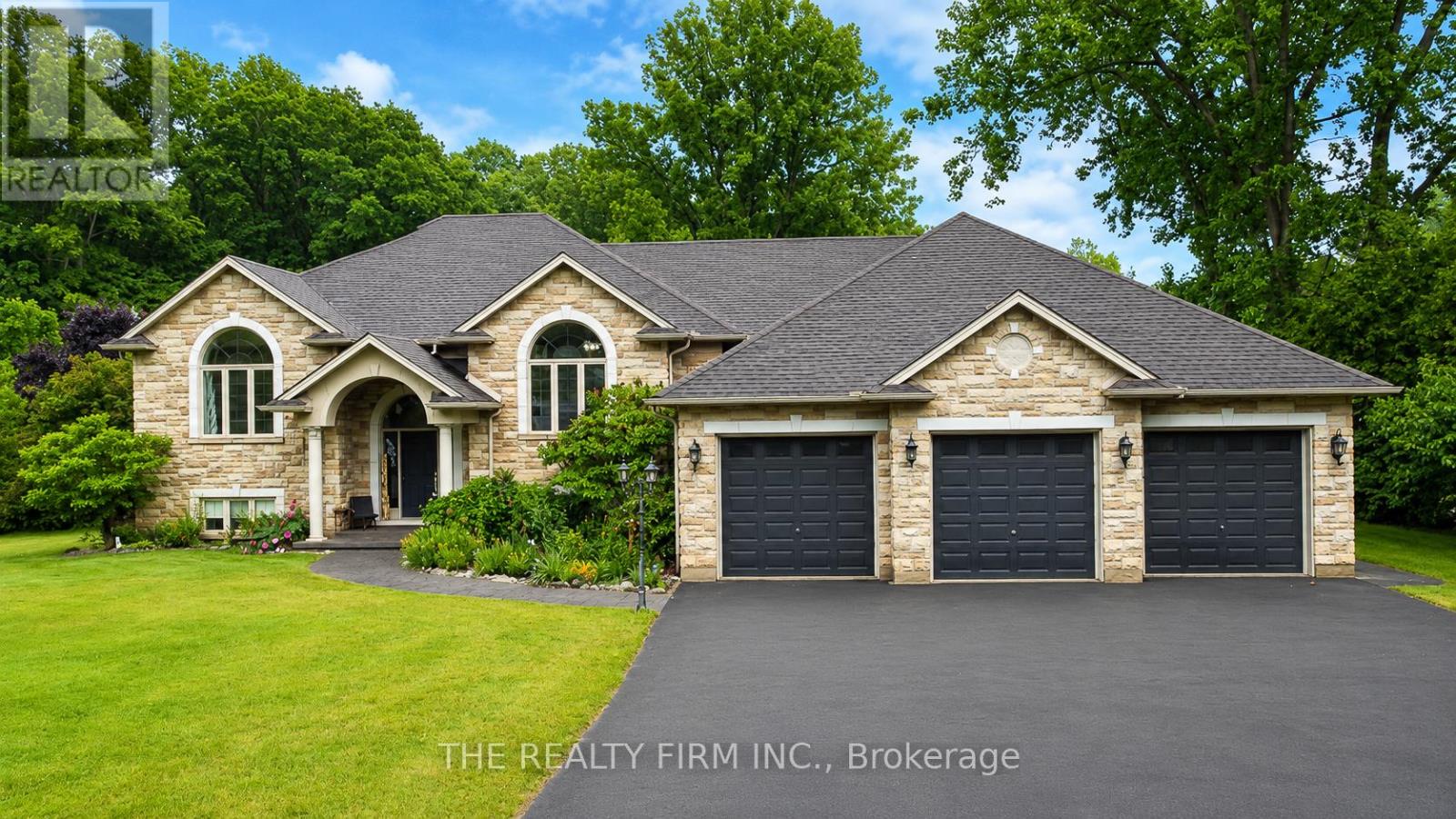 24677 Pioneer Line, West Elgin, Ontario  N0L 2P0 - Photo 1 - X13441050