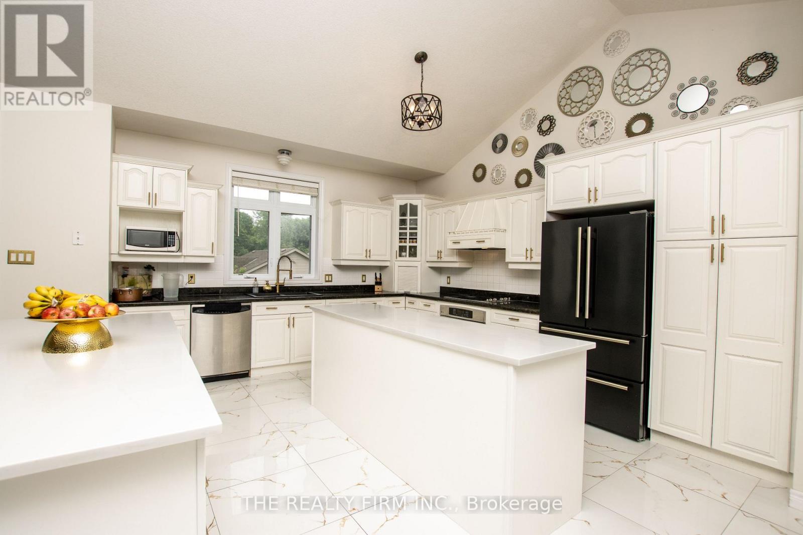 24677 Pioneer Line, West Elgin, Ontario  N0L 2P0 - Photo 11 - X13441050