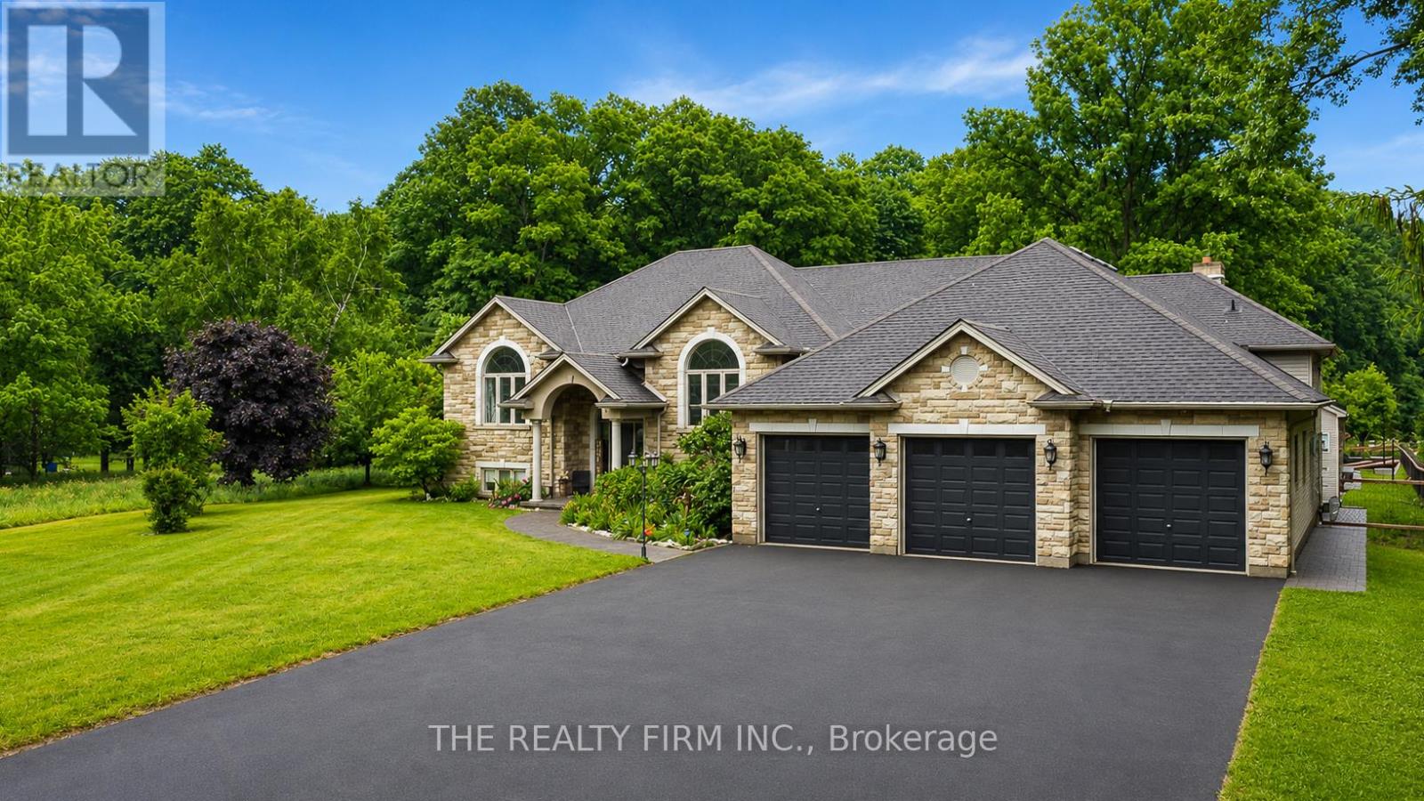 24677 Pioneer Line, West Elgin, Ontario  N0L 2P0 - Photo 3 - X13441050