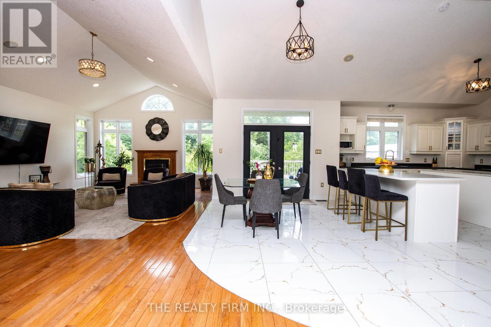 24677 Pioneer Line, West Elgin, Ontario  N0L 2P0 - Photo 7 - X13441050