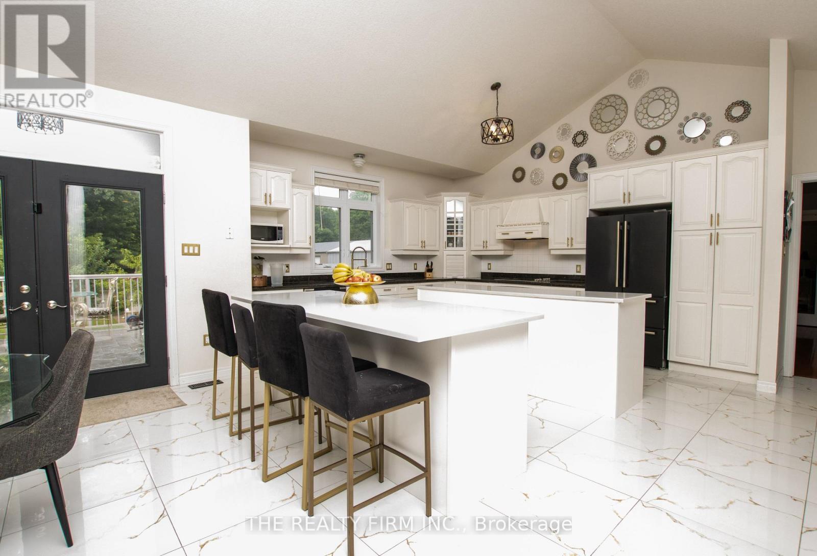 24677 Pioneer Line, West Elgin, Ontario  N0L 2P0 - Photo 8 - X13441050