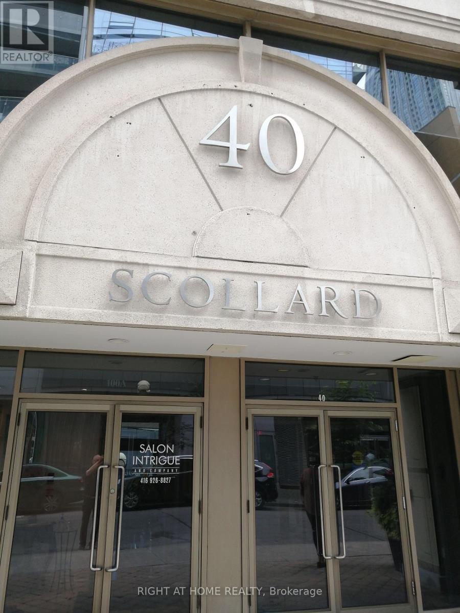 1601 - 40 SCOLLARD STREET, Toronto, Ontario