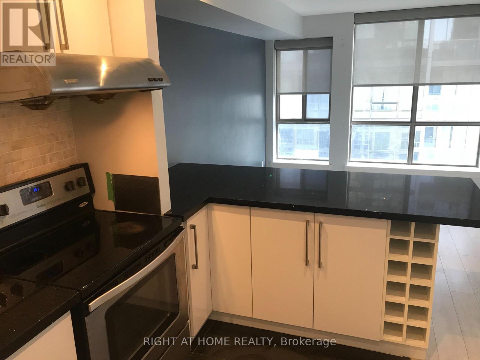 1601 - 40 Scollard Street, Toronto, Ontario  M5R 3S1 - Photo 19 - C13441068