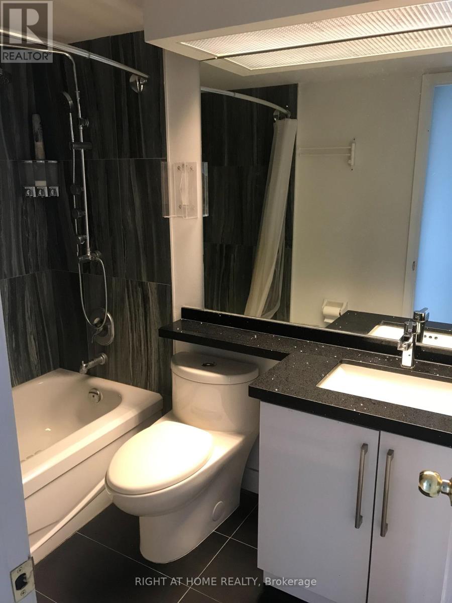 1601 - 40 Scollard Street, Toronto, Ontario  M5R 3S1 - Photo 29 - C13441068