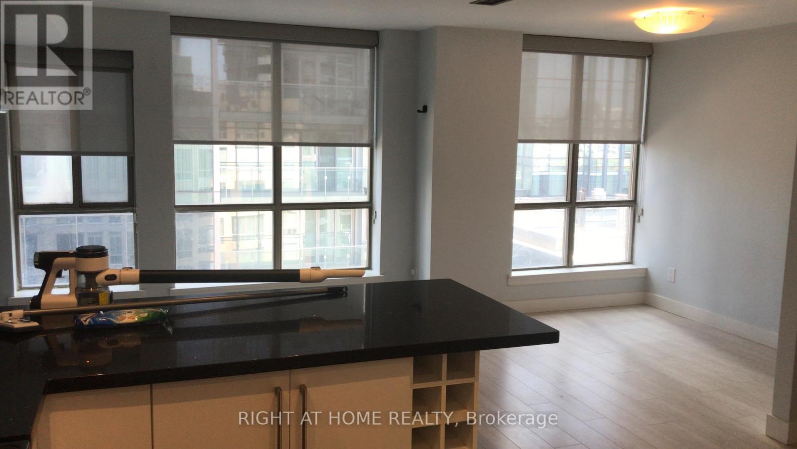 1601 - 40 Scollard Street, Toronto, Ontario  M5R 3S1 - Photo 6 - C13441068