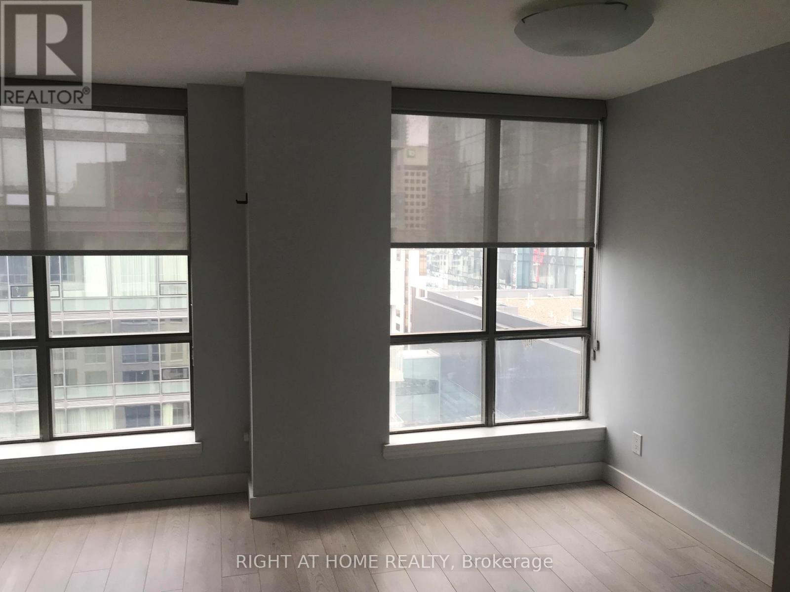 1601 - 40 Scollard Street, Toronto, Ontario  M5R 3S1 - Photo 7 - C13441068