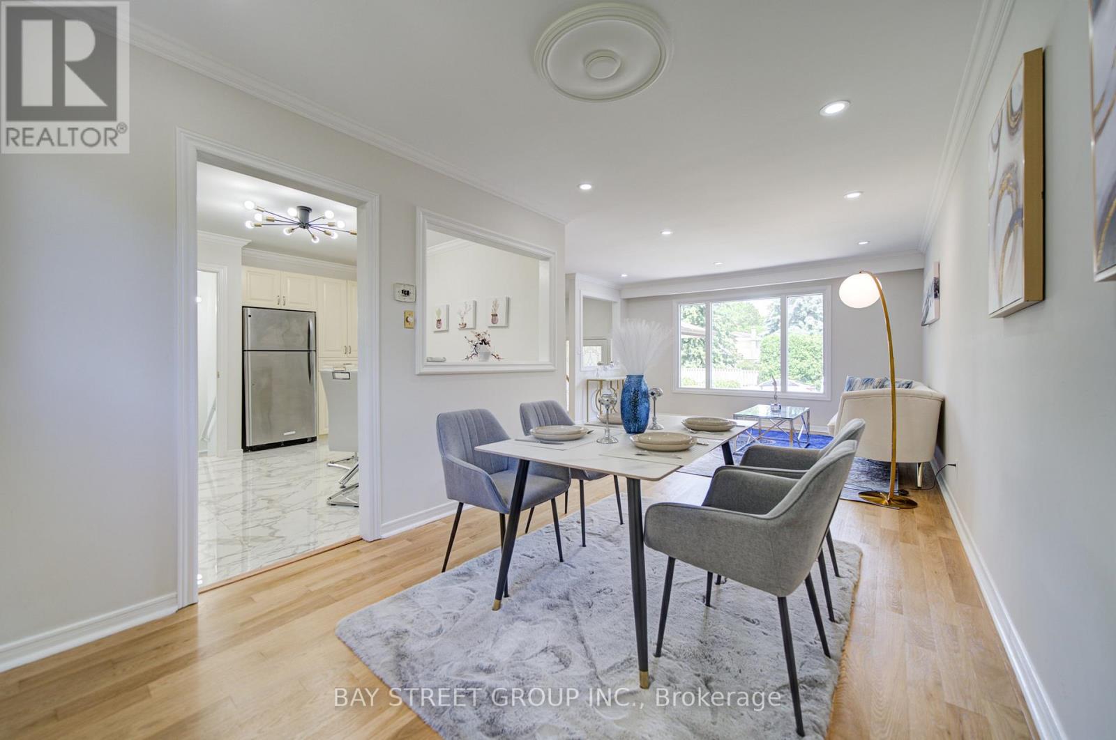 4 Sir Brandiles Place, Markham, Ontario  L3P 2Z5 - Photo 8 - N13441044