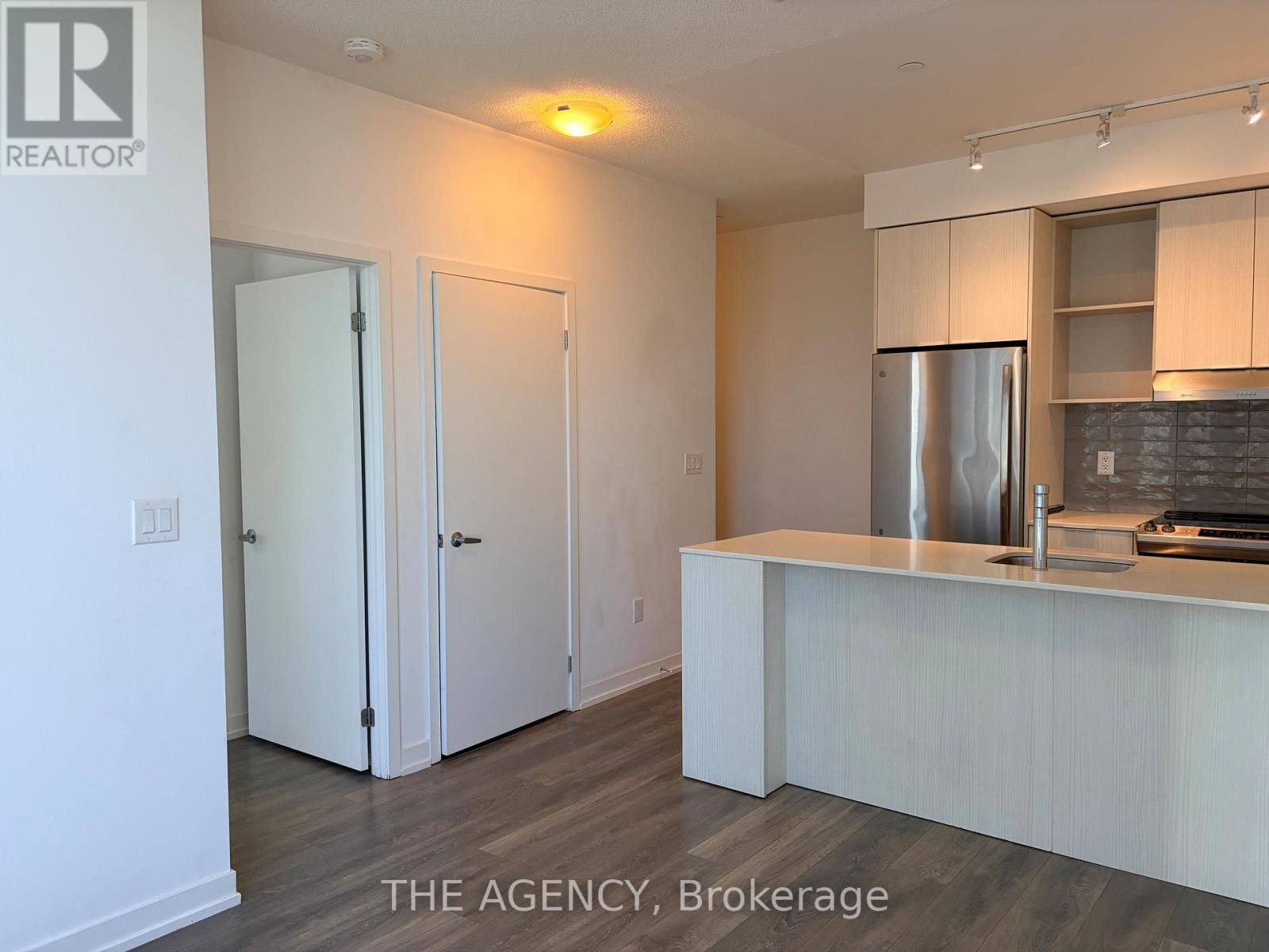 301 - 2520 Eglinton Avenue W, Mississauga, Ontario  L5M 0Y4 - Photo 16 - W13441038