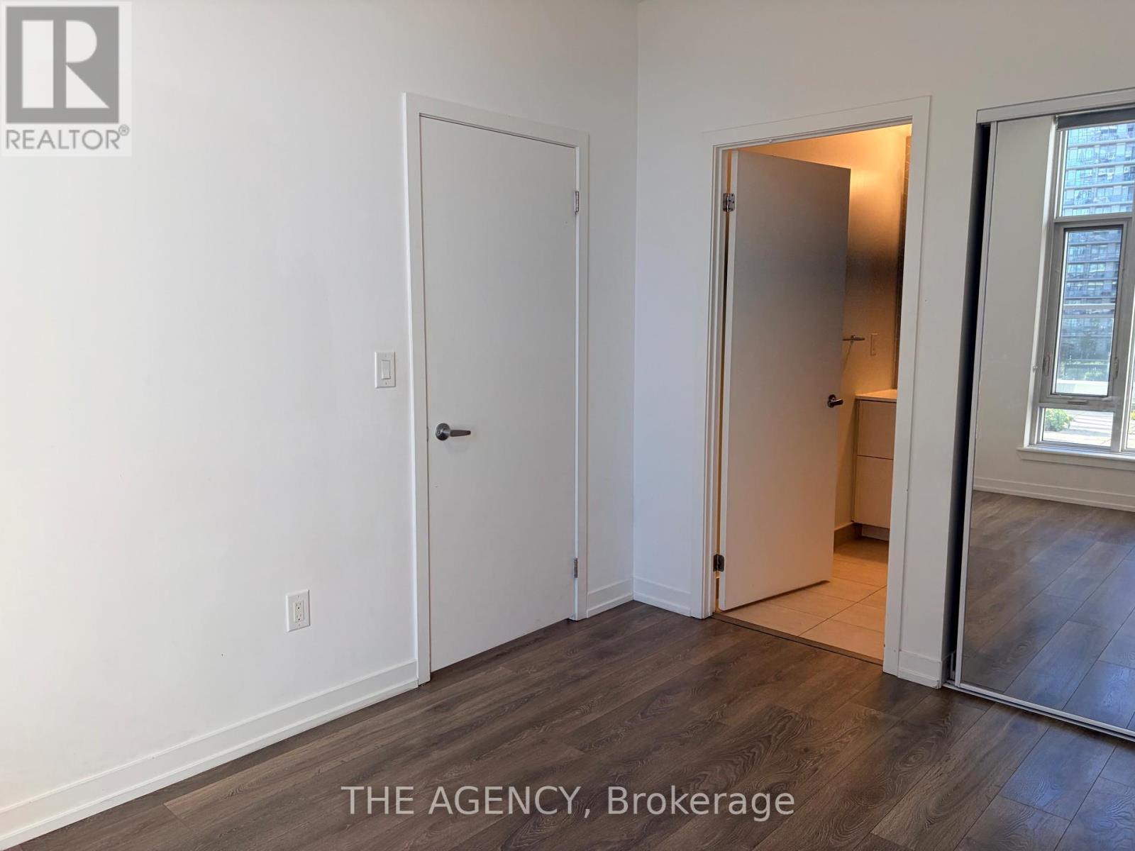 301 - 2520 Eglinton Avenue W, Mississauga, Ontario  L5M 0Y4 - Photo 19 - W13441038