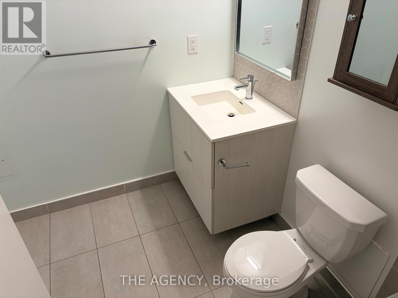 301 - 2520 Eglinton Avenue W, Mississauga, Ontario  L5M 0Y4 - Photo 21 - W13441038