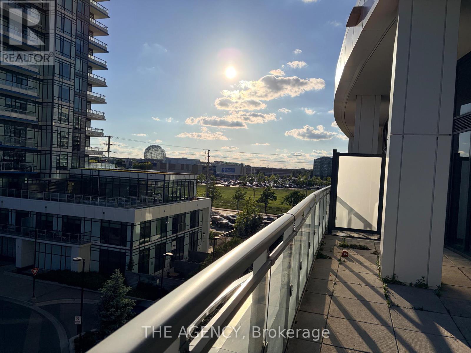 301 - 2520 Eglinton Avenue W, Mississauga, Ontario  L5M 0Y4 - Photo 28 - W13441038