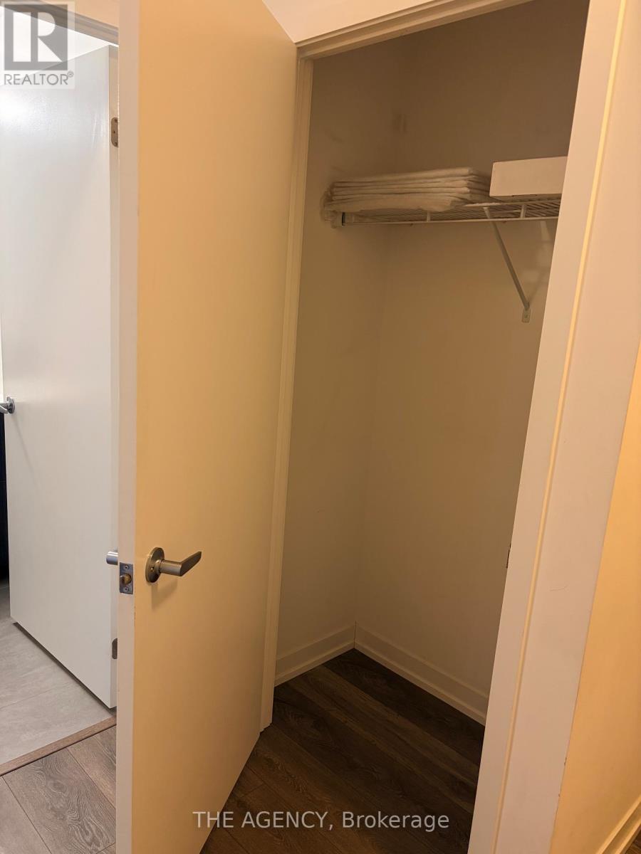 301 - 2520 Eglinton Avenue W, Mississauga, Ontario  L5M 0Y4 - Photo 7 - W13441038