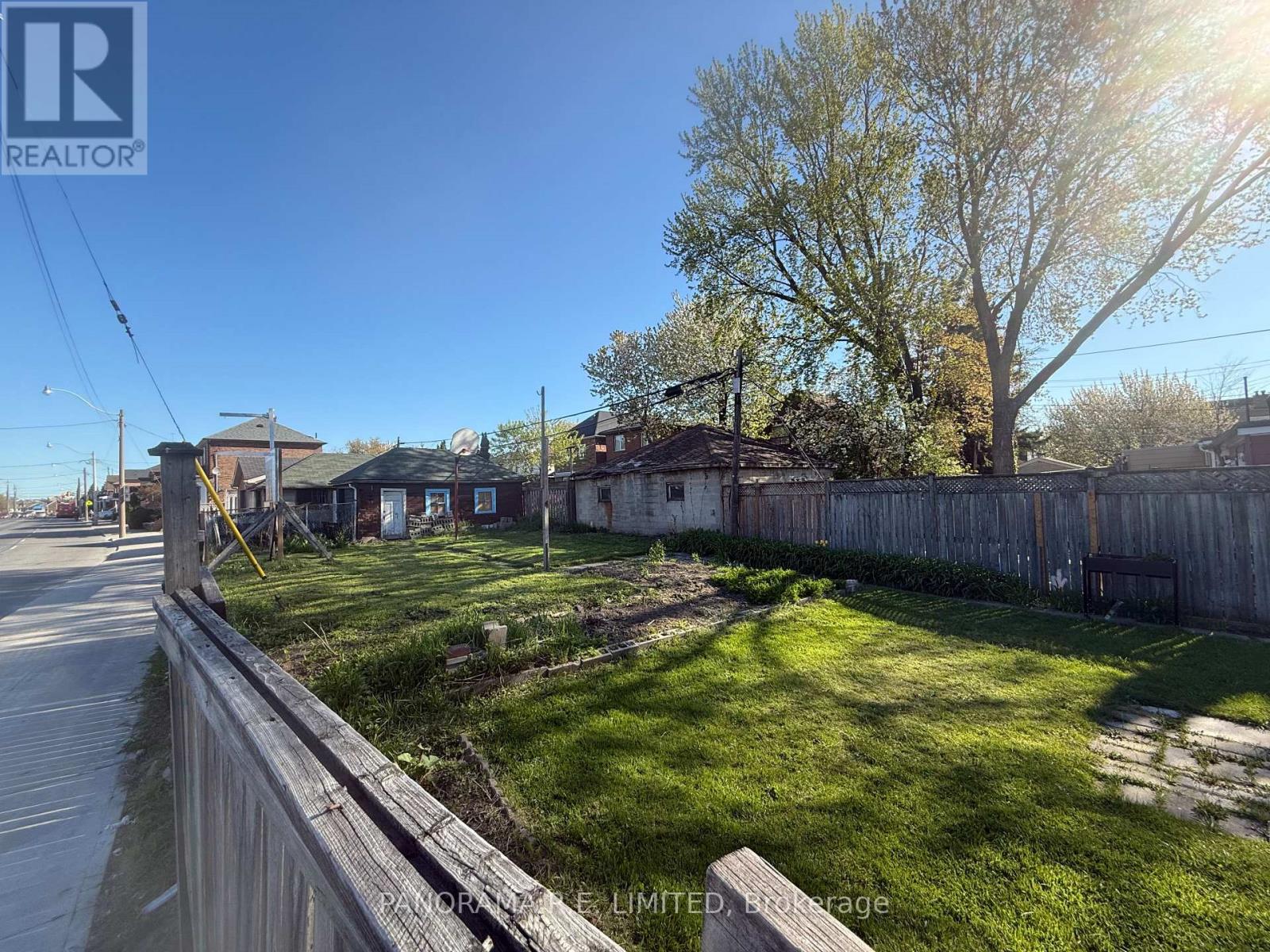 505/507 Old Weston Road, Toronto, Ontario  M6N 1P2 - Photo 4 - W13441058