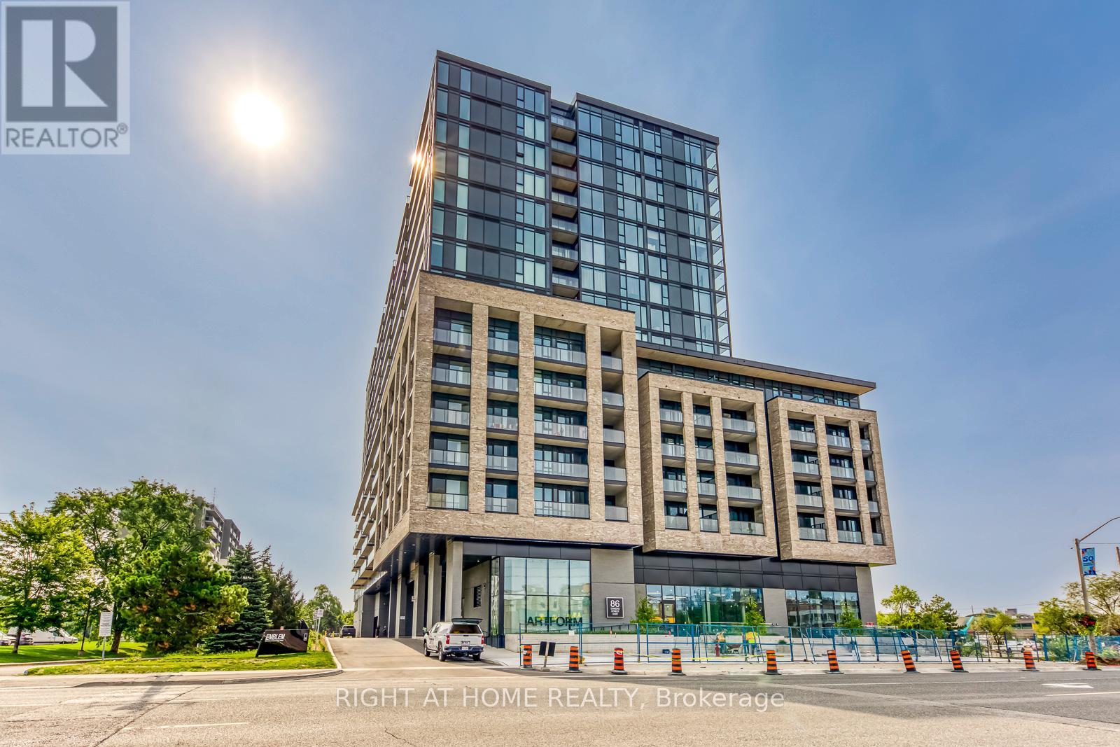 606 - 86 DUNDAS STREET E, Mississauga, Ontario