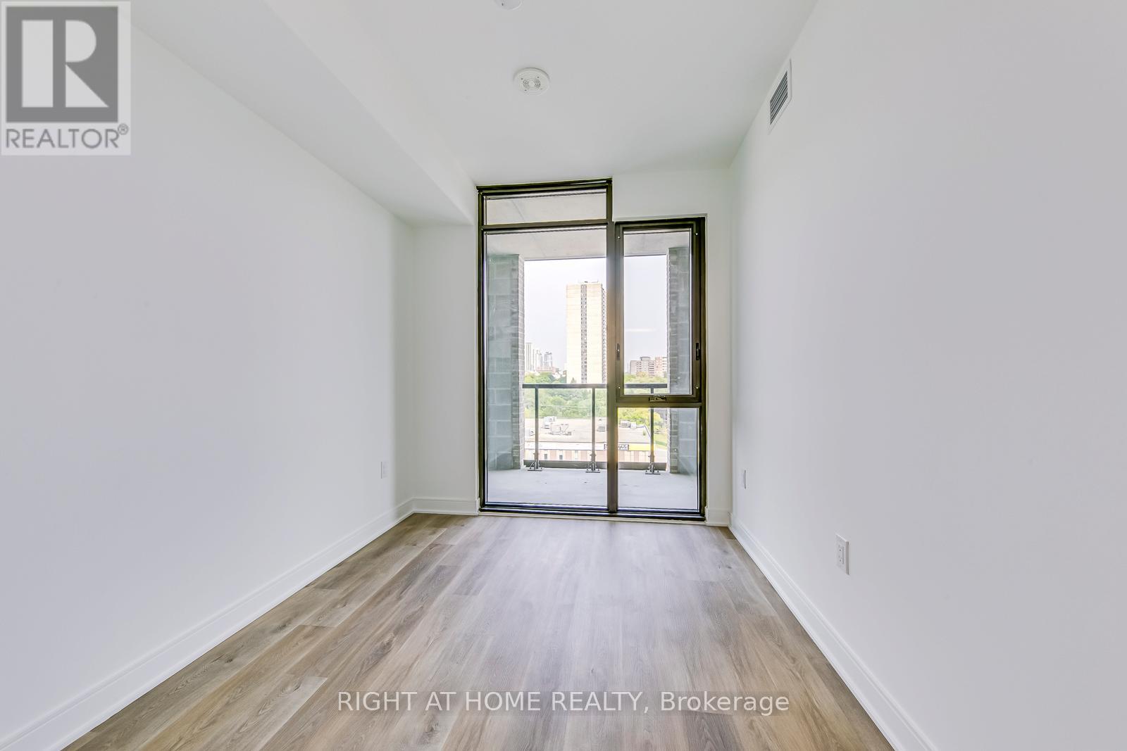 606 - 86 Dundas Street E, Mississauga, Ontario  L5A 1W4 - Photo 17 - W13441064
