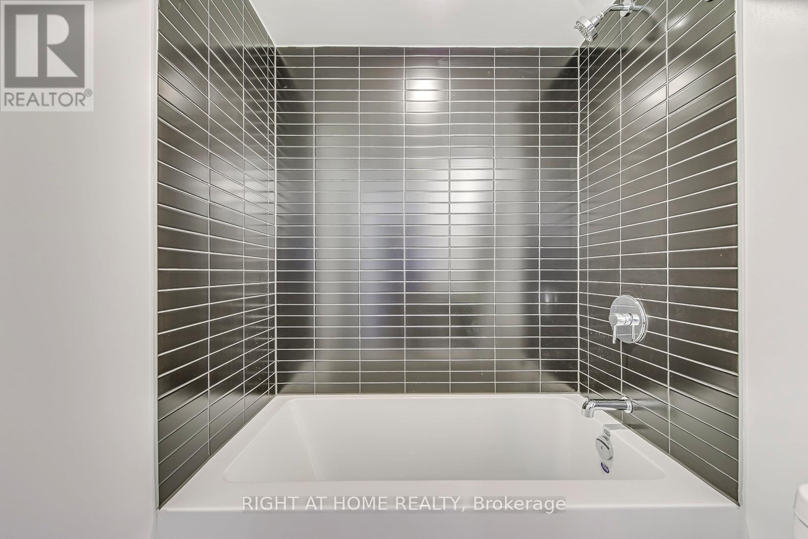 606 - 86 Dundas Street E, Mississauga, Ontario  L5A 1W4 - Photo 24 - W13441064