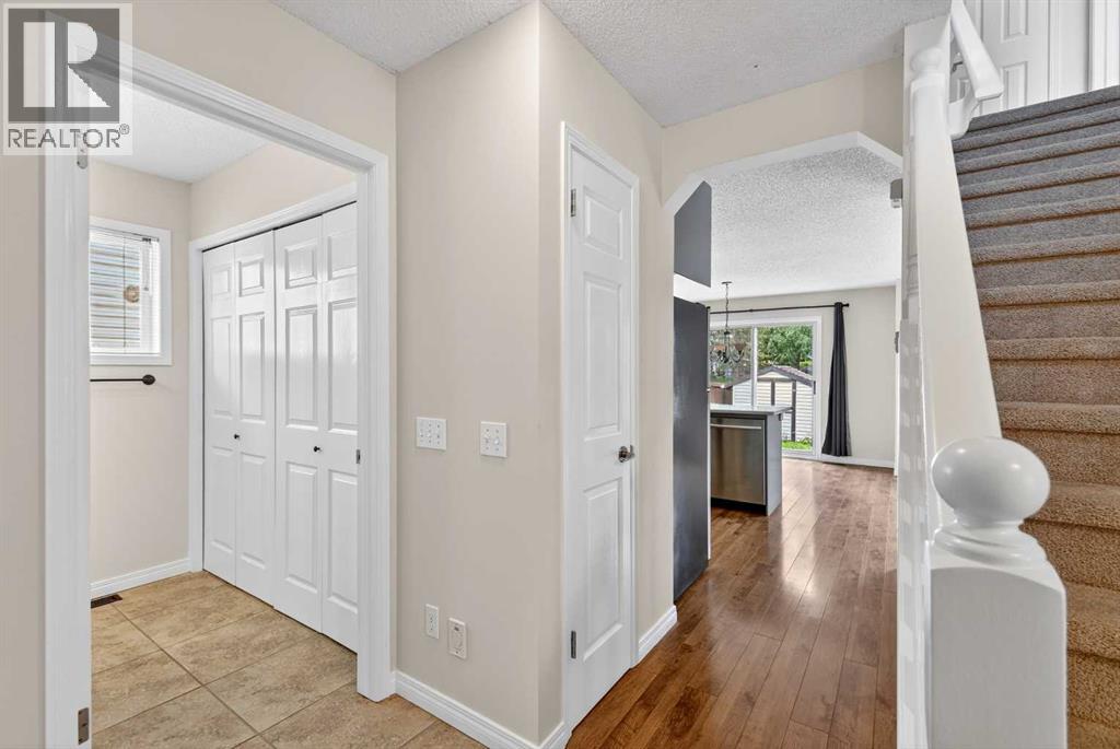 98 River Rock Crescent Se, Calgary, Alberta  T2C 4J3 - Photo 9 - A2319933