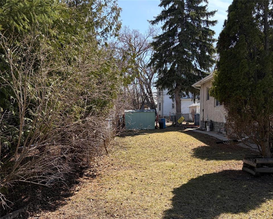 508 Rathgar Avenue, Winnipeg, Manitoba  R3L 1G3 - Photo 1 - 202613713