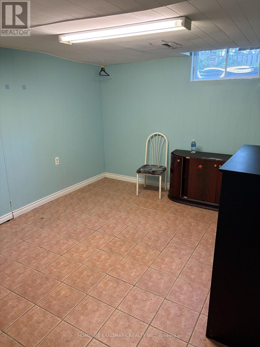 58 Carolbreen Square, Toronto, Ontario  M1V 1H5 - Photo 10 - E13441100
