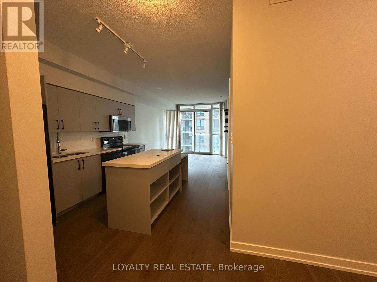 1206 - 126 Simcoe Street, Toronto, Ontario  M5H 4E6 - Photo 3 - C13438350