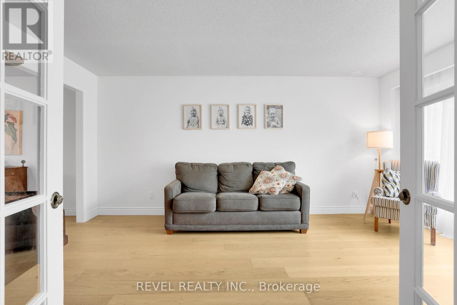53 Oakridge Drive, Barrie, Ontario  L4N 5N6 - Photo 5 - S13441116