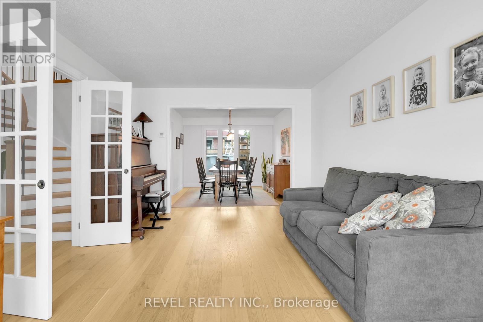 53 Oakridge Drive, Barrie, Ontario  L4N 5N6 - Photo 7 - S13441116