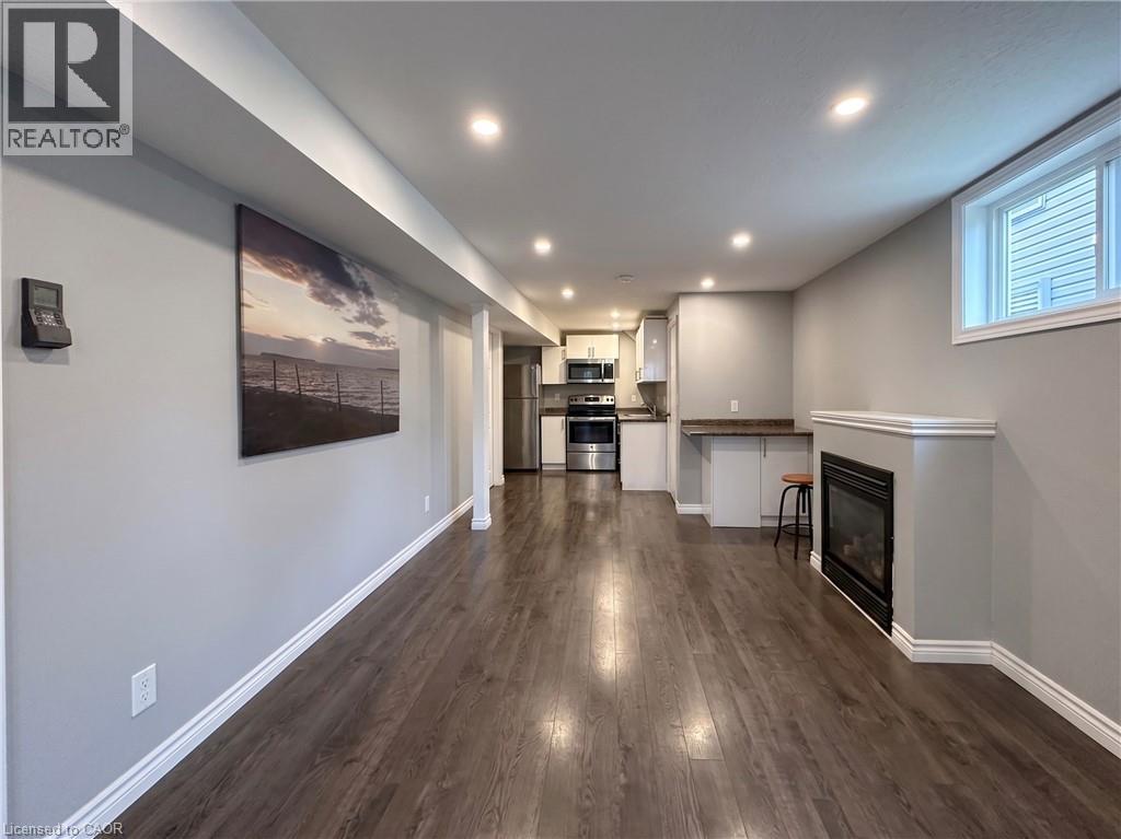 304 Lemon Grass Crescent Unit# B, Kitchener, Ontario  N2N 3R5 - Photo 2 - 40839537