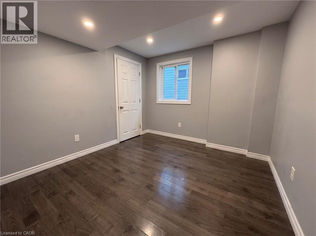 304 Lemon Grass Crescent Unit# B, Kitchener, Ontario  N2N 3R5 - Photo 5 - 40839537