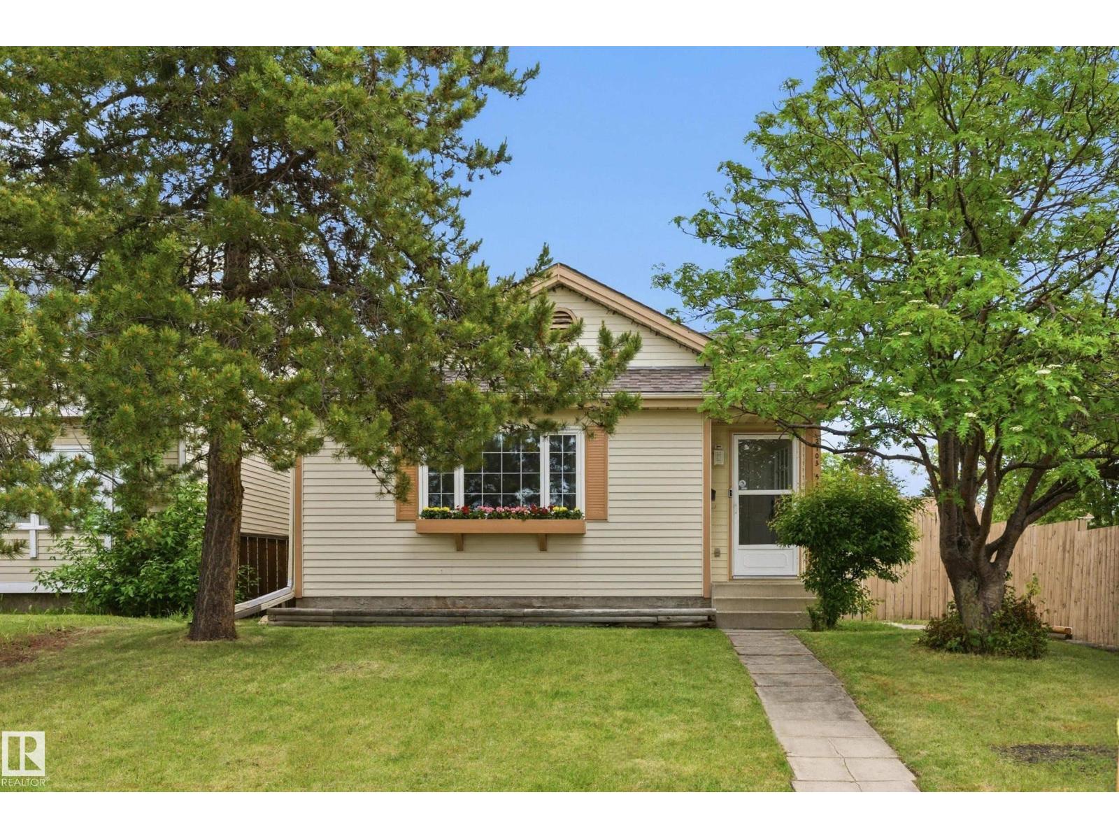 2103 53 ST NW, Edmonton, Alberta