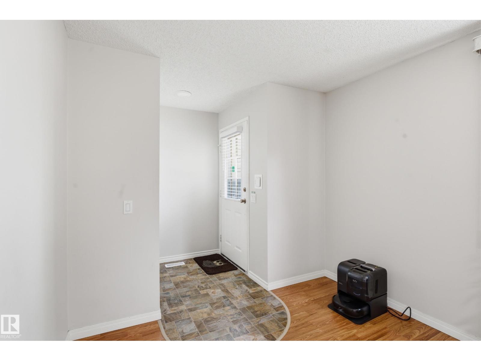 2103 53 St Nw, Edmonton, Alberta  T6L 4T8 - Photo 9 - E4492833