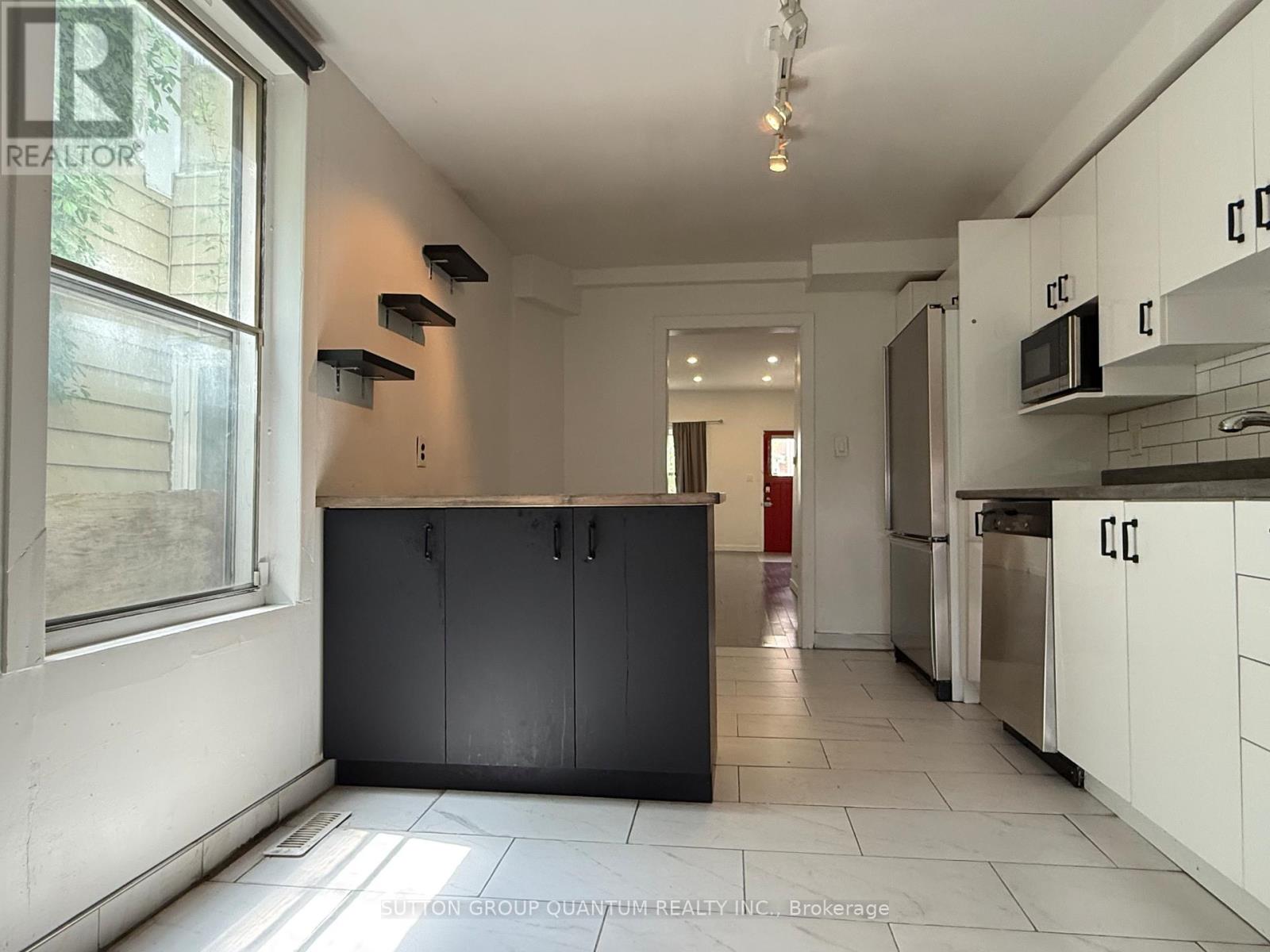 7 Casimir Street, Toronto, Ontario  M5T 2P6 - Photo 10 - C13441120
