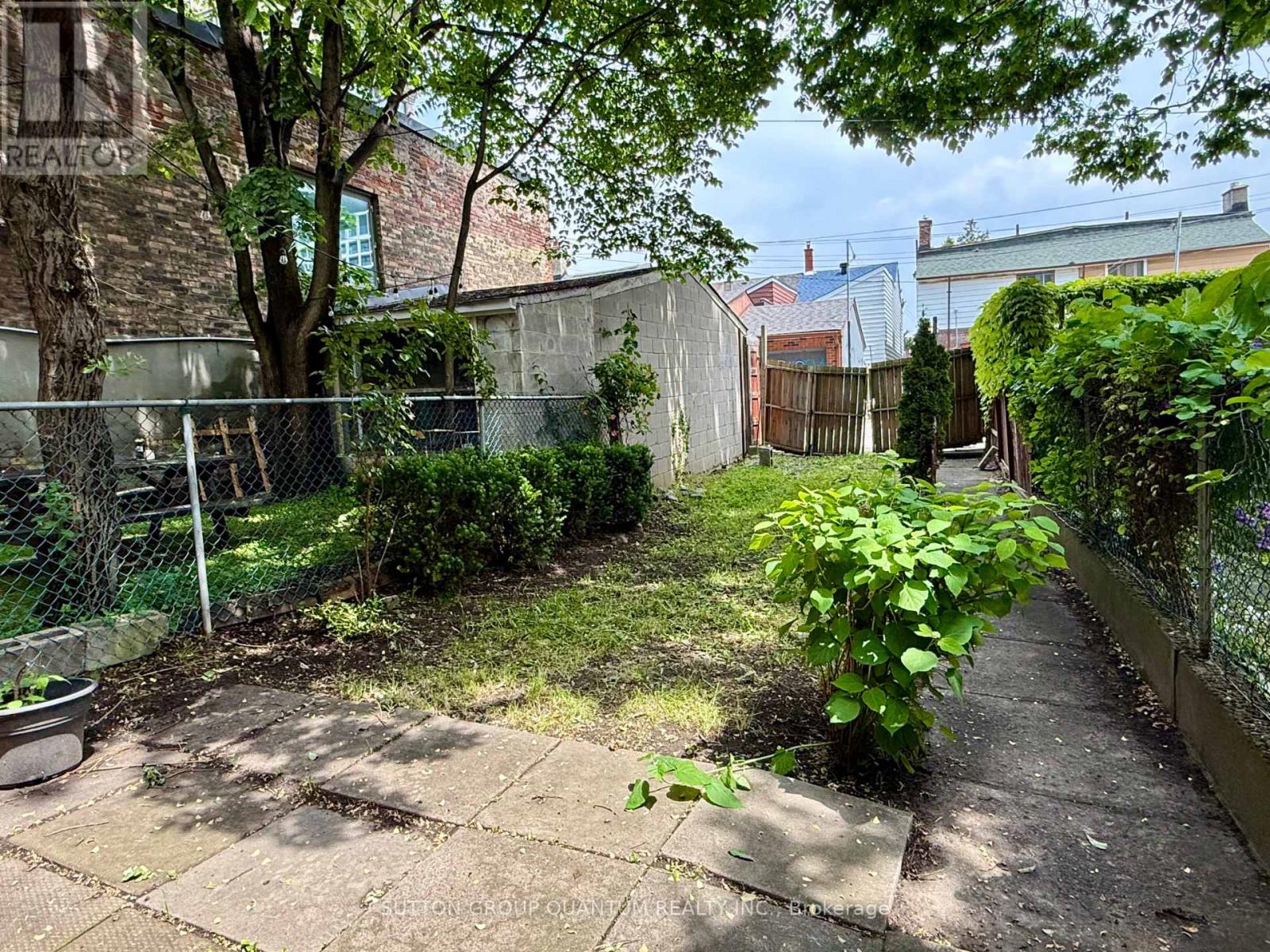 7 Casimir Street, Toronto, Ontario  M5T 2P6 - Photo 12 - C13441120