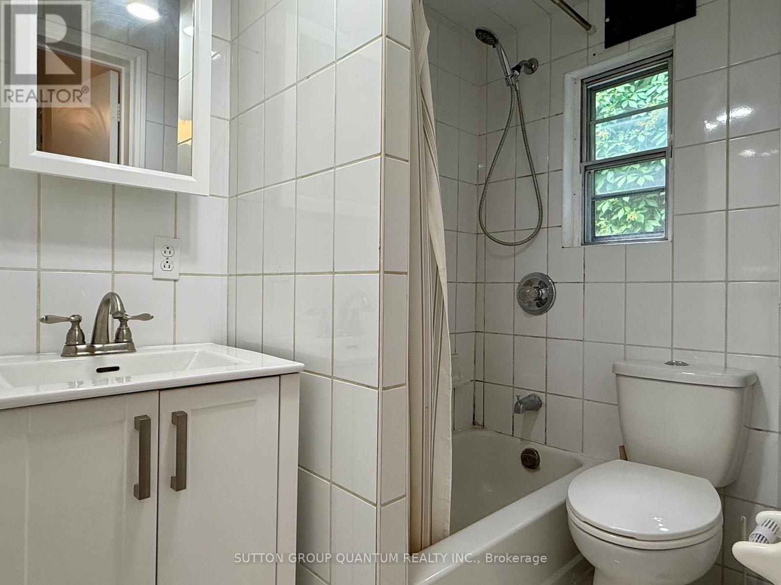 7 Casimir Street, Toronto, Ontario  M5T 2P6 - Photo 16 - C13441120