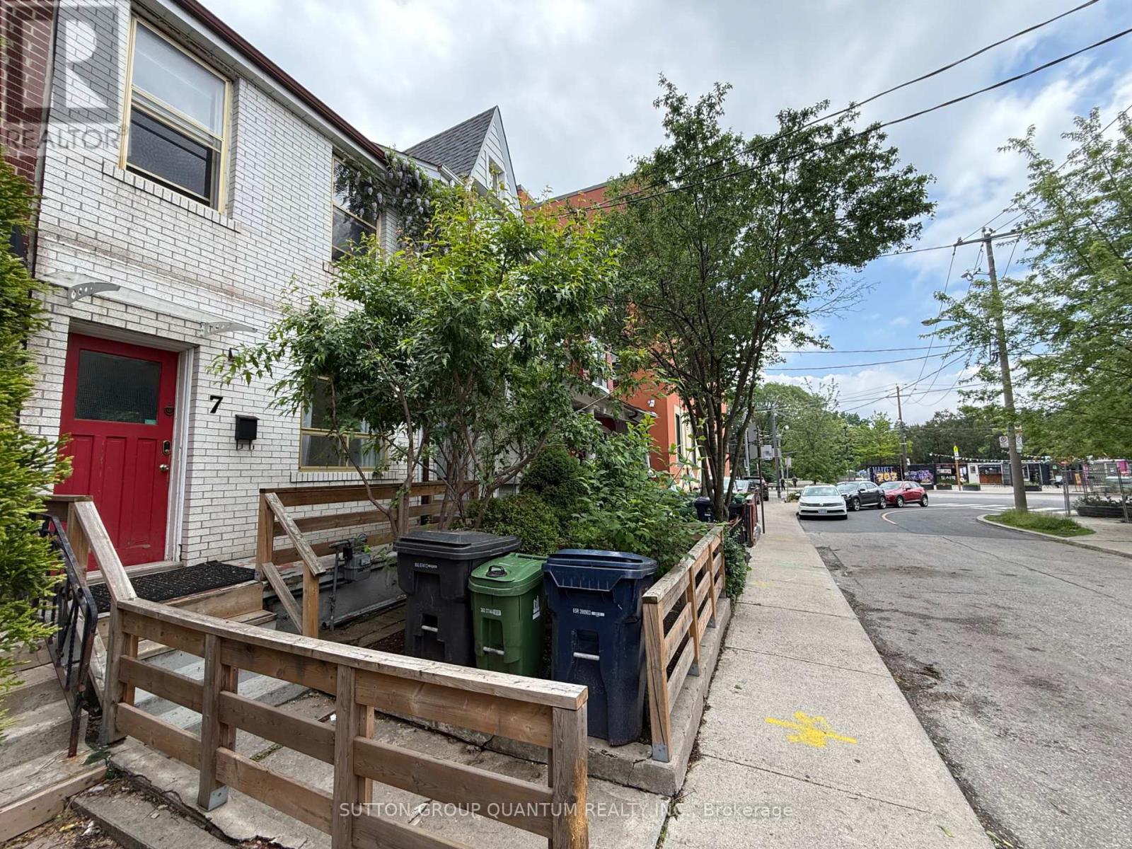 7 Casimir Street, Toronto, Ontario  M5T 2P6 - Photo 2 - C13441120