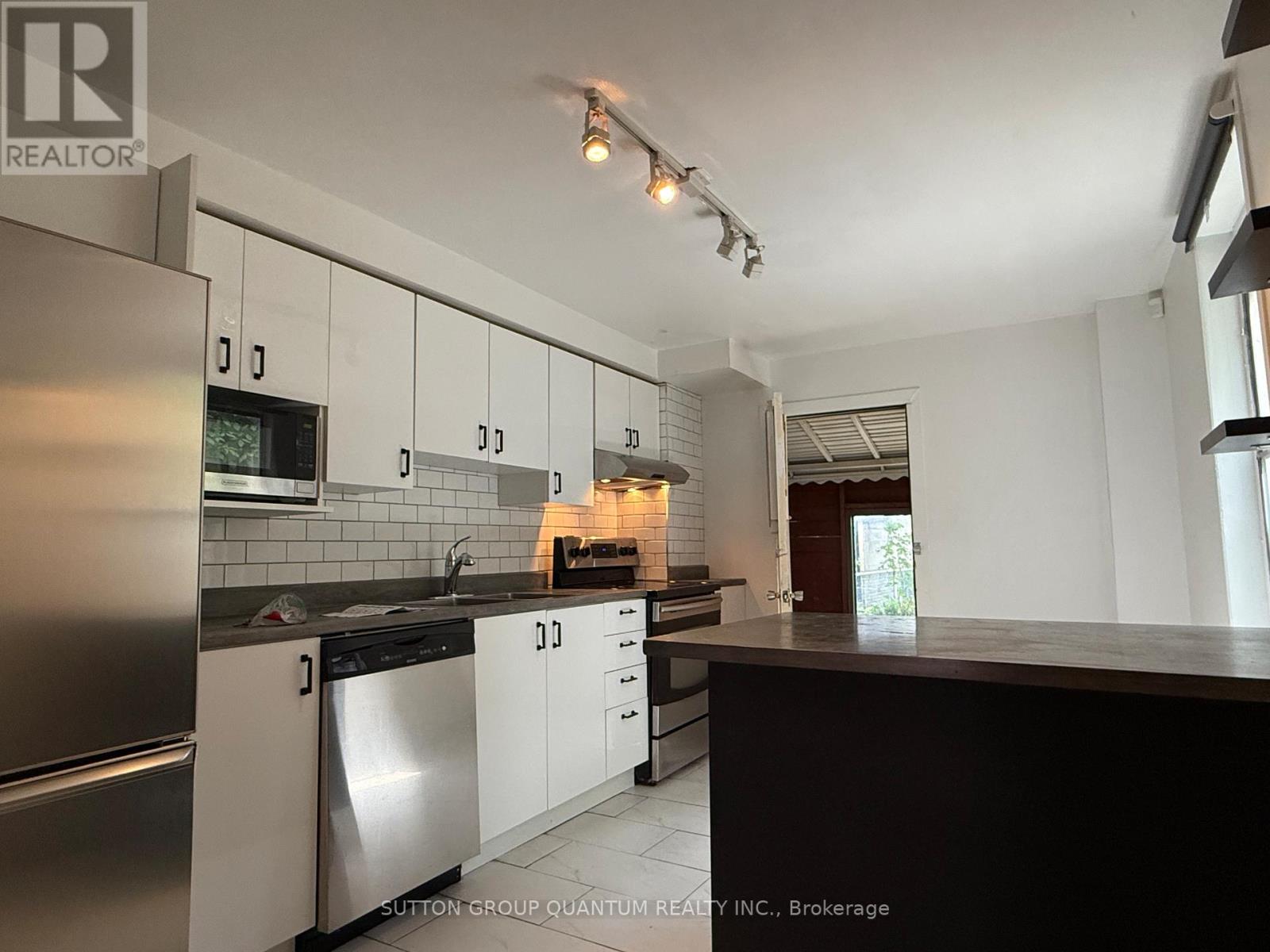 7 Casimir Street, Toronto, Ontario  M5T 2P6 - Photo 8 - C13441120