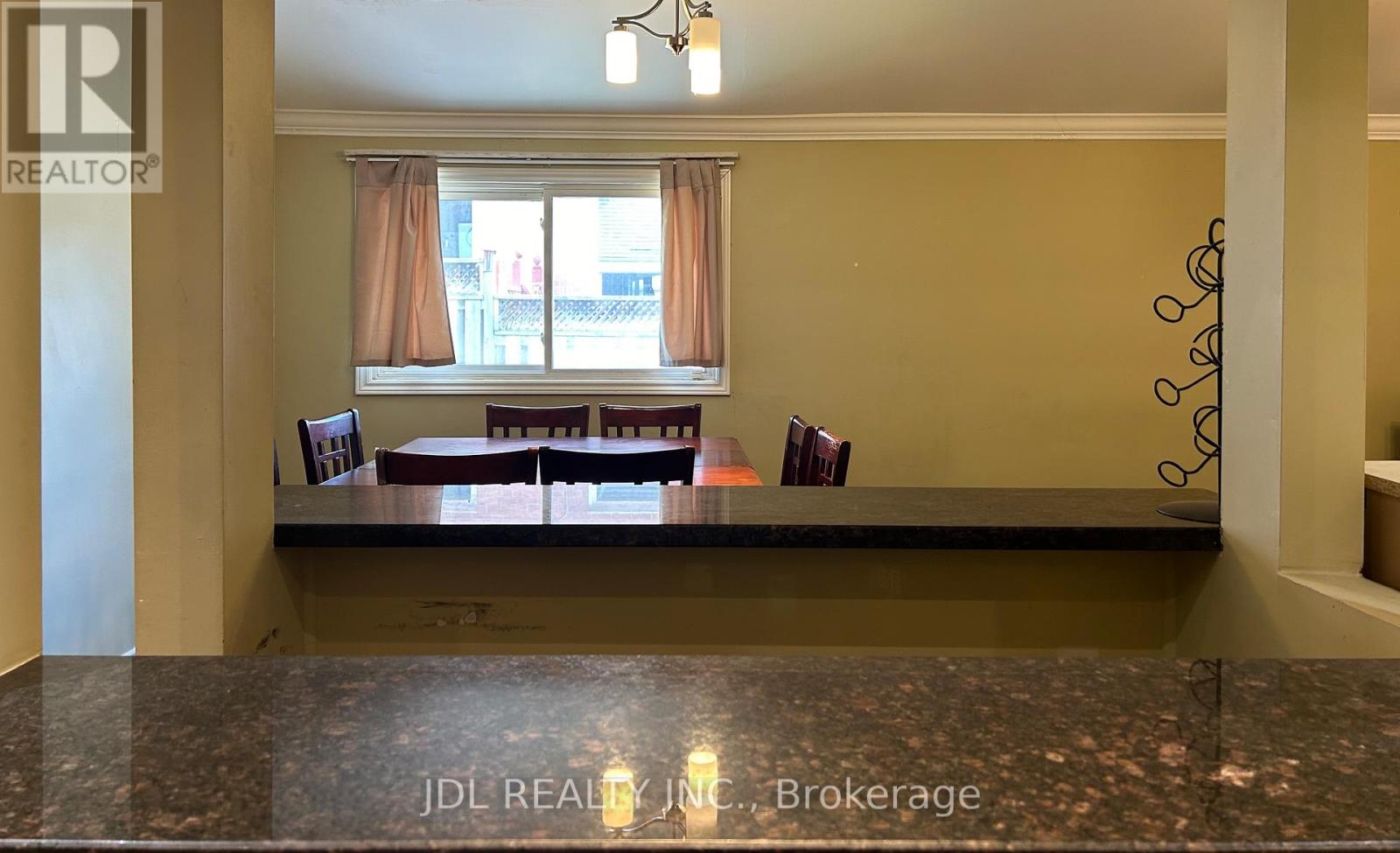 Main Floor - 23 Pineway Blvd Boulevard W, Toronto, Ontario  M2H 1A3 - Photo 9 - C13441146